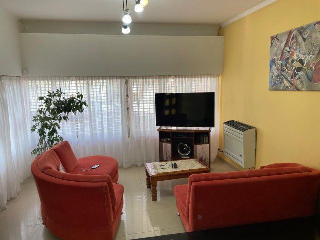 CASA - Huergo 935